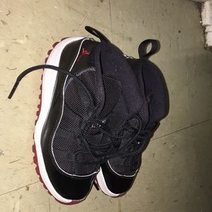 JORDAN 11 RETRO(TD